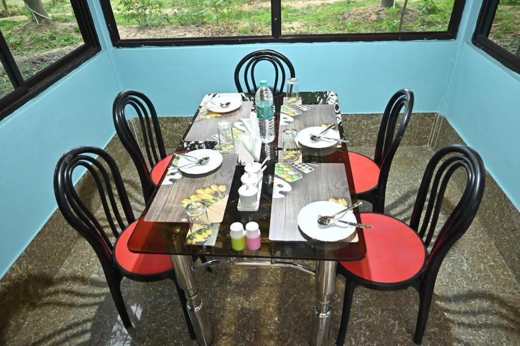 Modhubon Agro Tourism Hotell Bolpur Eksteriør bilde