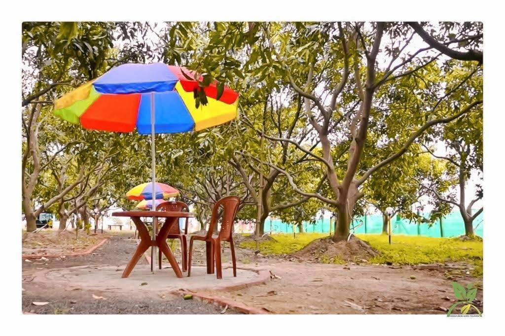 Modhubon Agro Tourism Hotell Bolpur Eksteriør bilde
